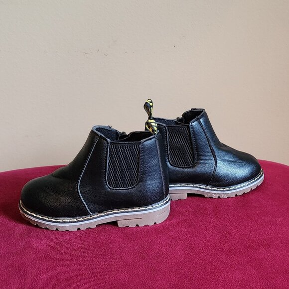 Chelsea Leather Boots Side Zip Flat with Elastic Side Tabs Sizing EU 22 US 6 - Picture 6 of 9